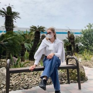 Meet your Posher, Leigh monique